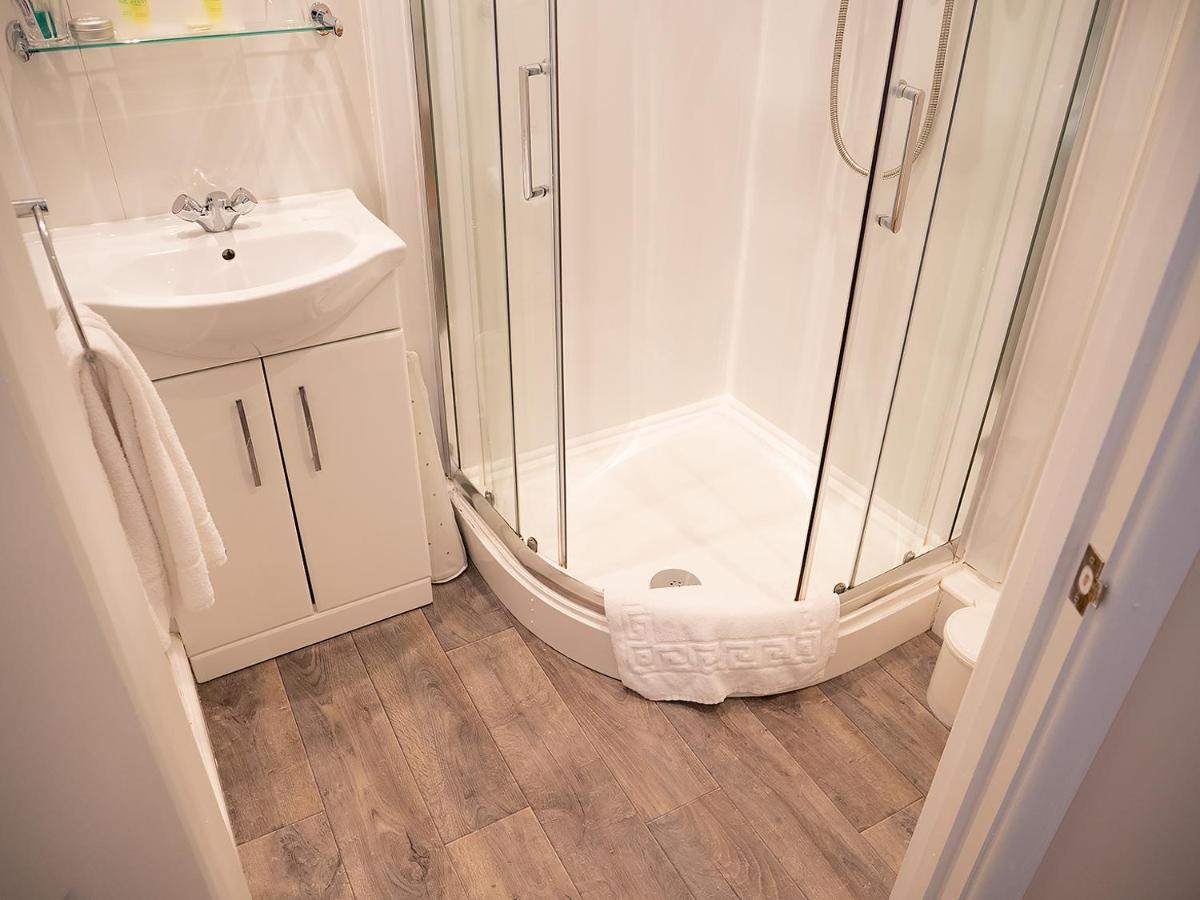 The Commercial Guest house 4*